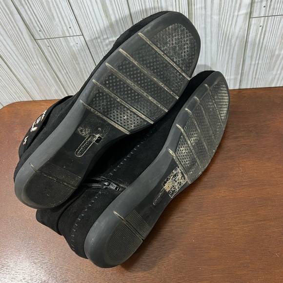 Comfort View BOHO Ankle Boot - Picture 2 of 5